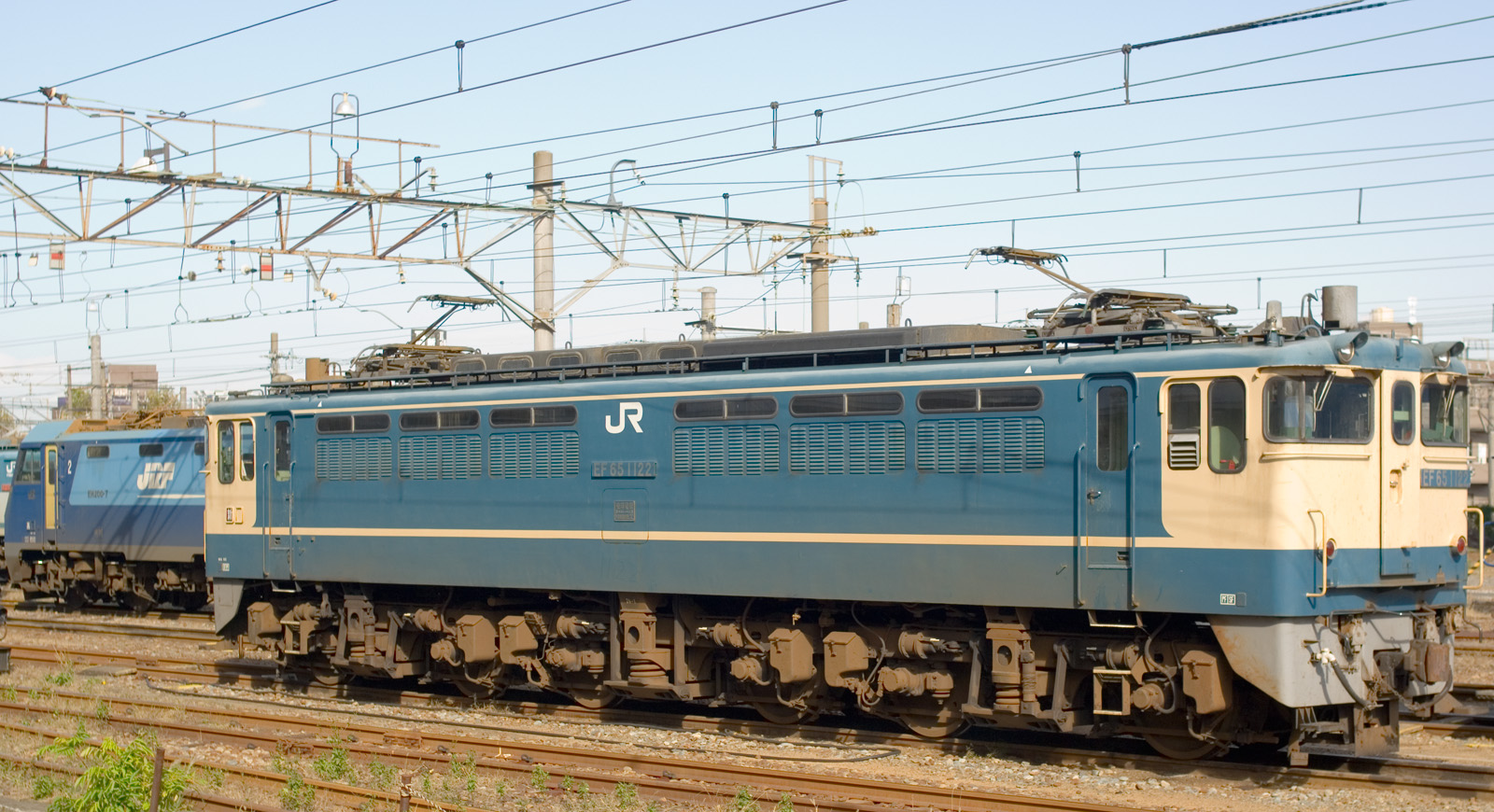 EF65 1122