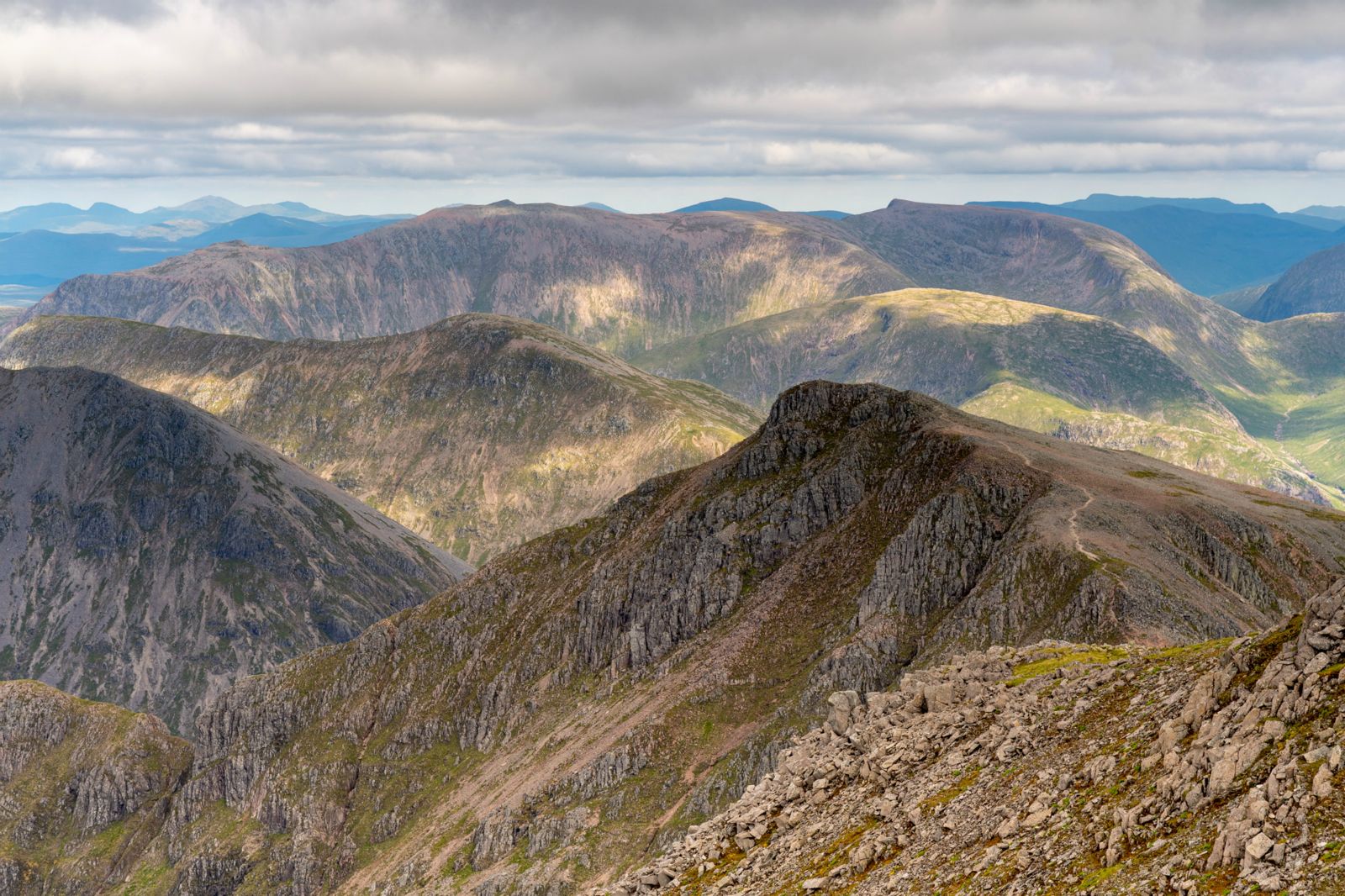 View of Stob Coire Sgreamhach (1077m) from Bidean nam Bian (1141m), with Creise and Meall a' Choire in the distance.